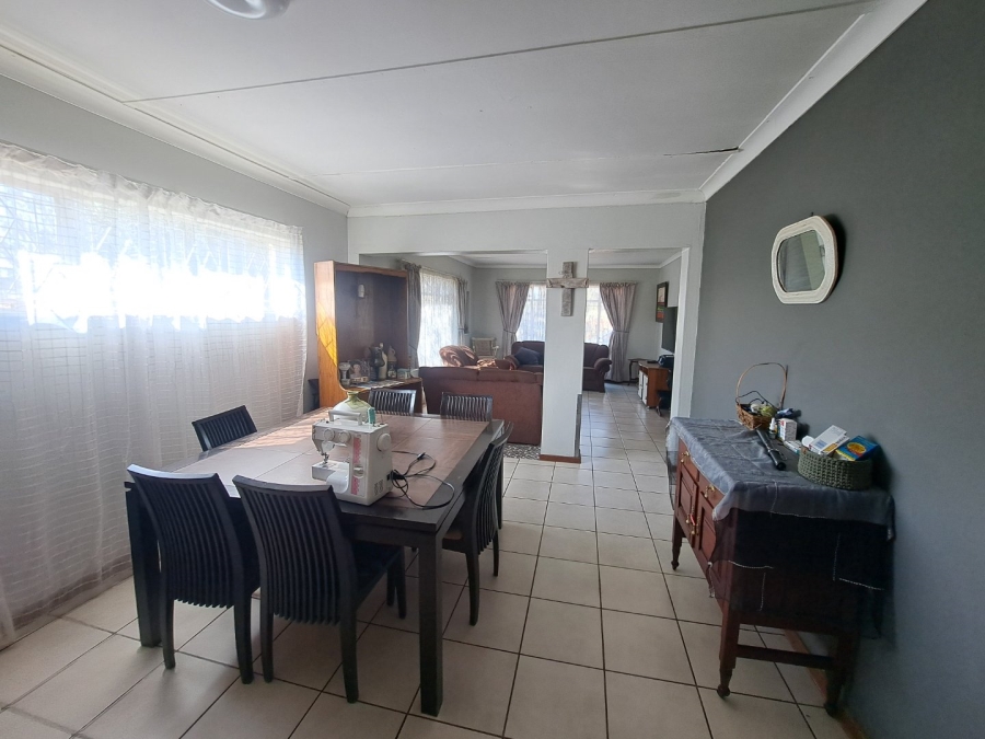 3 Bedroom Property for Sale in Uitsig Free State